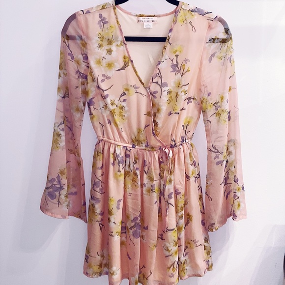 Light Pink Chiffon Bell Sleeve Flower Dress - Picture 6 of 11